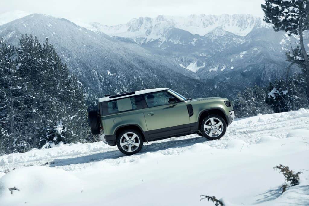 2020 Land Rover Defender 90 (1)